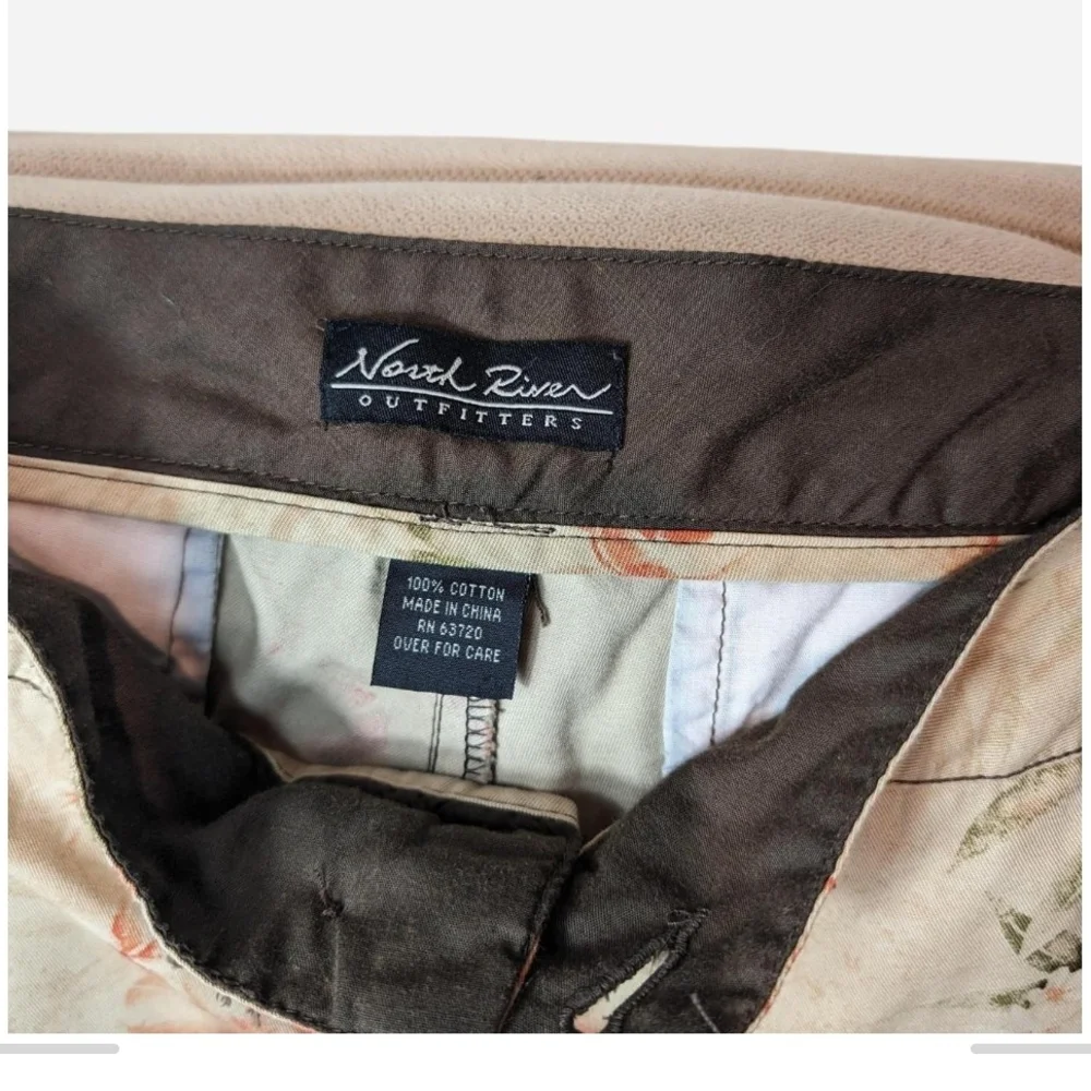 Pre-owned Men's Floral Beige Shorts